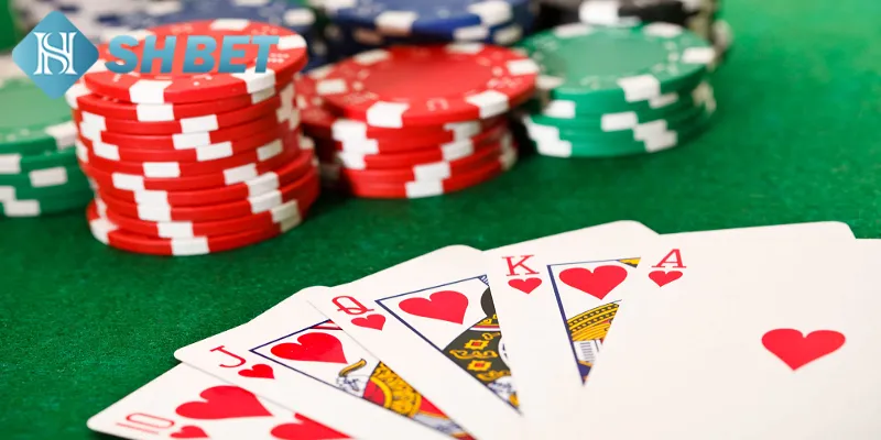 Bật mí chiến thuật chơi Poker giúp chiến thắng lớn