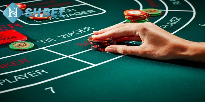 Hướng dẫn quy luật chơi Baccarat online cho thành viên mới